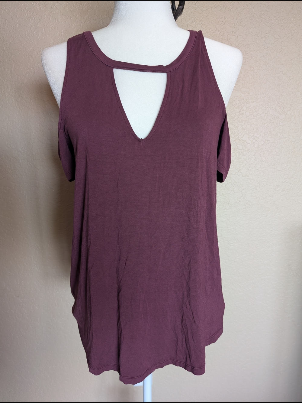 American Eagle Outfitters Plum Cold-Shoulder Tank Top